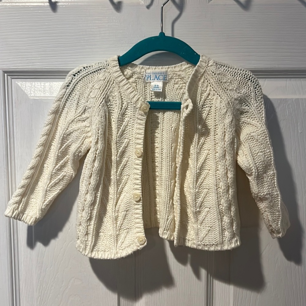 Baby sweater 6 to 9 months